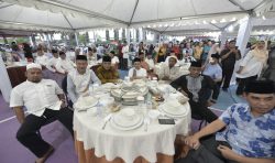Safari Ramadan Pemerintah Daerah Provinsi Sulawesi Selatan yang dipimpin Penjabat Sekretaris Daerah Provinsi, Ashari Faksirie Radjamilo.